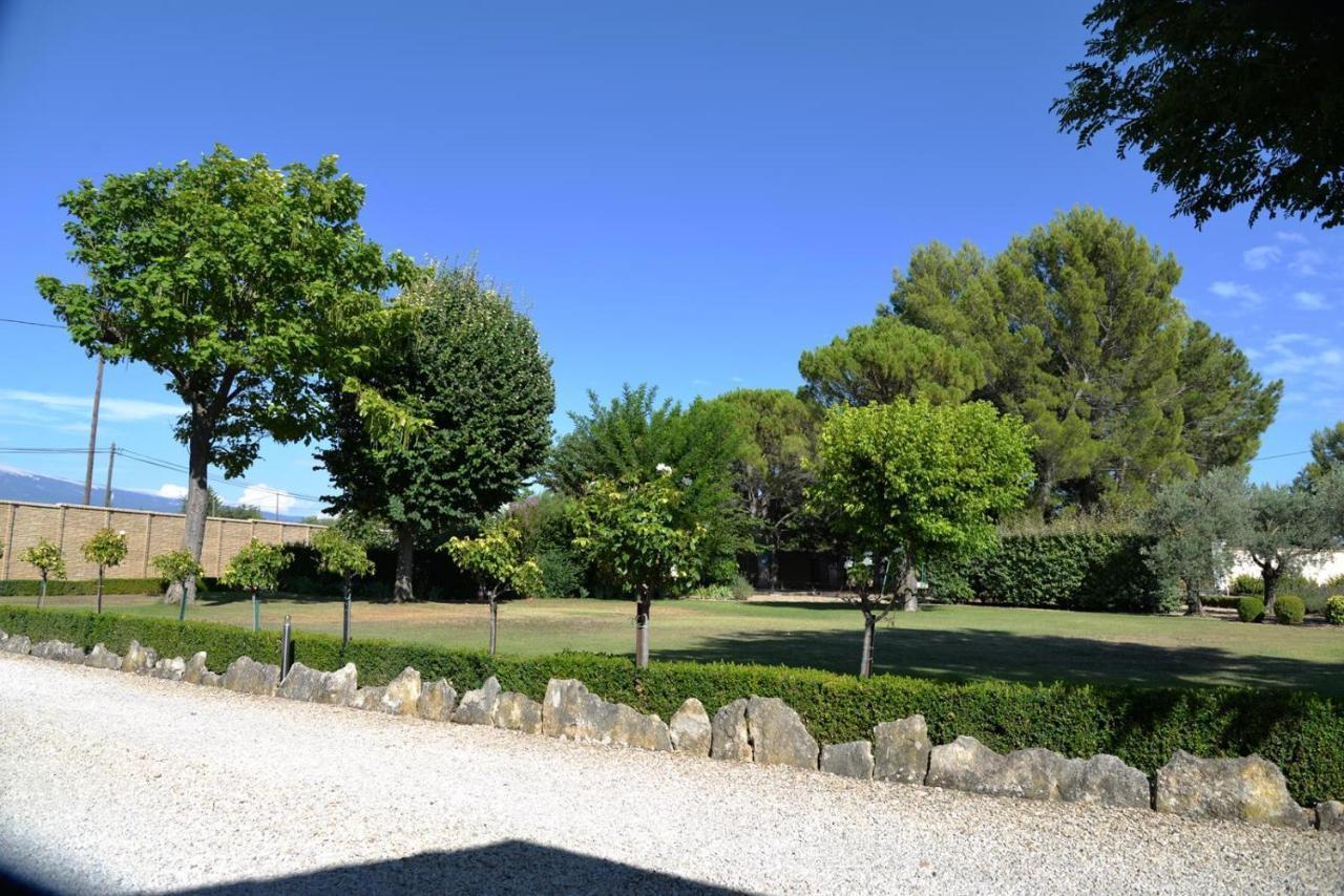Bed and Breakfast Domaine Des Écureuils Carpentras Exterior foto
